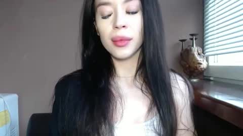 Snapshot of luisa_domina chatting on 04/18/26, 04:38 luisa lovedom online show from 04/18/26, 04:38