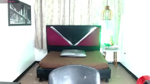 Snapshot of luisa_torres__ chatting on 04/18/26, 03:21 luisa_torres__ online show from 04/18/26, 03:21