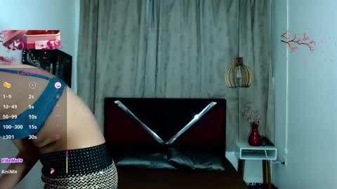 Snapshot of luisa_torres__ chatting on 04/24/26, 04:04 luisa_torres__ online show from 04/24/26, 04:04