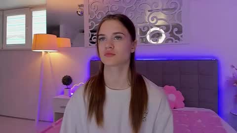 LuisaClover online show from 05/28/26, 12:24