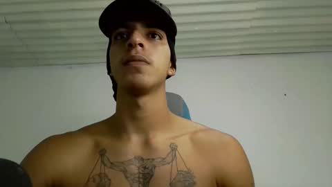 luisadrianguzmansantander5 online show from 10/24/25, 10:11