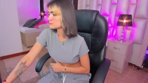 Luisa  online show from 12/02/25, 02:23