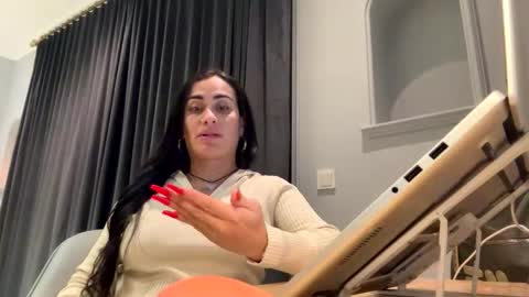 Snapshot of luisamonsterdick chatting on 10/20/25, 08:42 Luisa Monsters online show from 10/20/25, 08:42