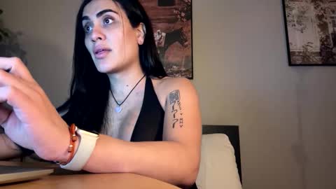 Snapshot of luisamonsterdick chatting on 11/02/25, 05:59 Luisa Monsters online show from 11/02/25, 05:59