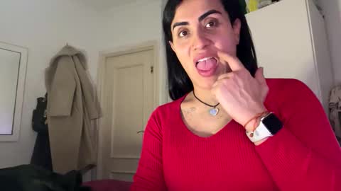Snapshot of luisamonsterdick chatting on 11/21/25, 05:55 Luisa Monsters online show from 11/21/25, 05:55