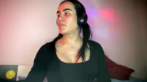 Snapshot of luisamonsterdick chatting on 02/10/26, 12:15 Luisa Monsters online show from 02/10/26, 12:15