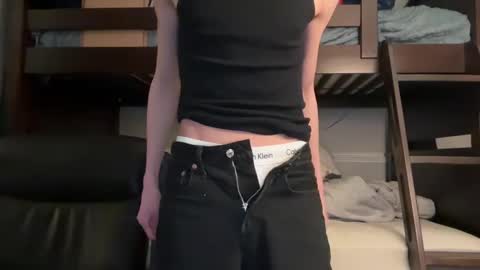 Luis online show from 02/01/25, 03:41