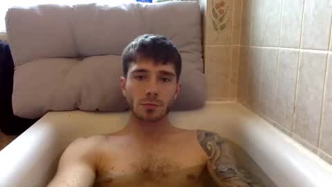 Snapshot of luisbadx chatting on 11/15/25, 01:51 Luis Badx online show from 11/15/25, 01:51