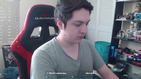 Luisdiaztube online show from 09/15/25, 04:40