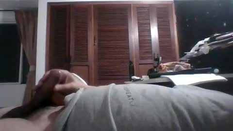 luisfer86 online show from 02/16/26, 01:46