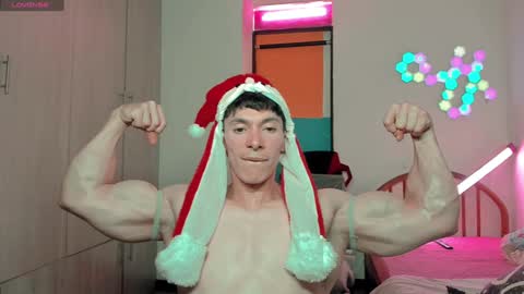 Snapshot of luisfernikesportboy chatting on 12/18/24, 11:30 Luis Fer PVT IS OPEN online show from 12/18/24, 11:30