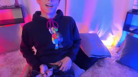 luixdust1 online show from 09/23/25, 05:21