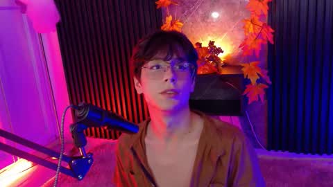 luixdust1 online show from 10/02/25, 04:30