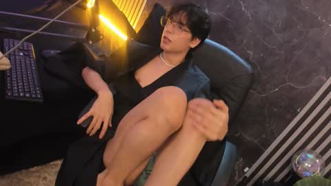 luixdust1 online show from 10/08/25, 04:54