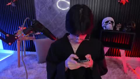 luixdust1 online show from 10/23/25, 03:39