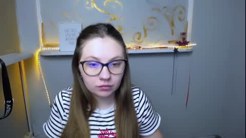 Snapshot of luizaheems_ chatting on 12/14/24, 07:29 Luiza online show from 12/14/24, 07:29