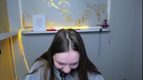 Snapshot of luizaheems_ chatting on 01/23/25, 11:15 Luiza online show from 01/23/25, 11:15