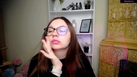 Luiza online show from 12/19/25, 05:58