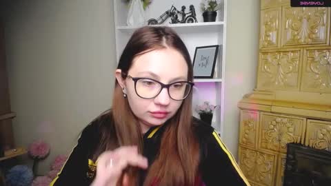 Luiza online show from 12/21/25, 06:31