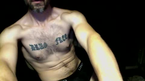 Snapshot of lujara chatting on 04/18/26, 10:54 Lu online show from 04/18/26, 10:54