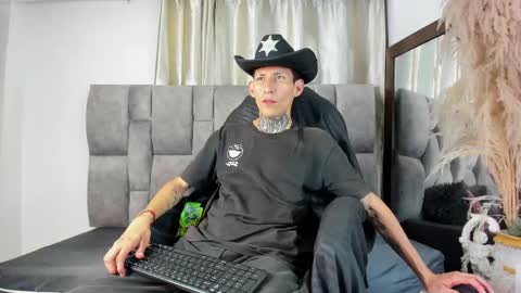 lujuriau_u online show from 10/23/25, 02:55