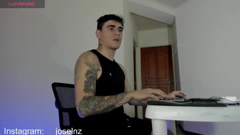 Snapshot of luka_castlehot chatting on 01/04/25, 05:05 Luka Castle online show from 01/04/25, 05:05