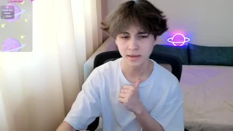 Snapshot of lukahayes chatting on 04/02/26, 04:04 lukahayes online show from 04/02/26, 04:04