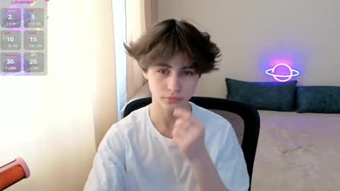 Snapshot of lukahayes chatting on 04/04/26, 01:08 lukahayes online show from 04/04/26, 01:08