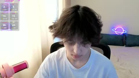 Snapshot of lukahayes chatting on 04/09/26, 12:32 lukahayes online show from 04/09/26, 12:32