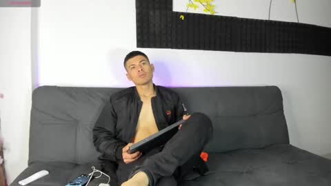 lukas corredor online show from 09/15/25, 05:13