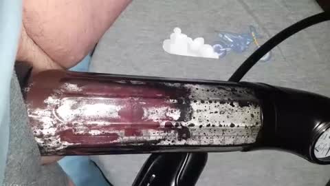 Snapshot of lukasaq chatting on 12/15/25, 12:04 lukasaq online show from 12/15/25, 12:04