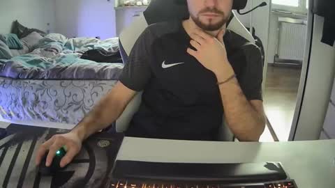 lukasschoetz online show from 01/09/25, 10:09