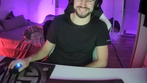 lukasschoetz online show from 02/10/25, 07:28