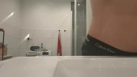 lukasschoetz online show from 11/08/25, 08:40