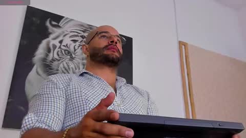 LUKE online show from 09/17/25, 11:23