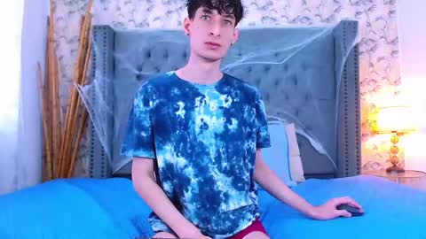 luke_carter online show from 10/18/25, 01:45