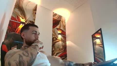 Snapshot of luke_davis01 chatting on 03/16/26, 01:15 LUKE online show from 03/16/26, 01:15