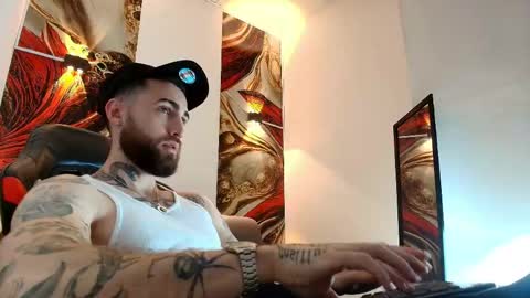 Snapshot of luke_davis01 chatting on 04/11/26, 01:04 LUKE online show from 04/11/26, 01:04