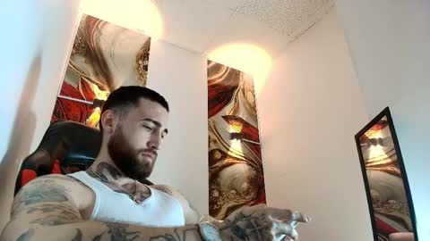 Snapshot of luke_davis01 chatting on 04/27/26, 01:09 LUKE online show from 04/27/26, 01:09