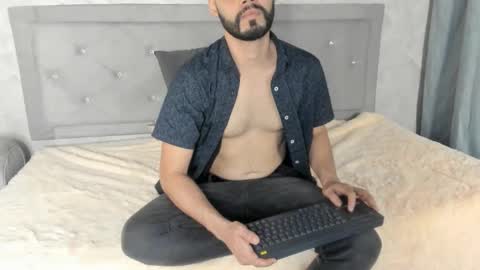 Snapshot of luke_diaz7 chatting on 02/14/25, 11:31 luke diaz7 online show from 02/14/25, 11:31