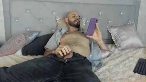 Snapshot of luke_diaz7 chatting on 02/22/25, 02:39 luke diaz7 online show from 02/22/25, 02:39