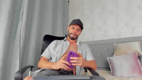 Snapshot of luke_diaz7 chatting on 03/09/25, 07:45 luke diaz7 online show from 03/09/25, 07:45