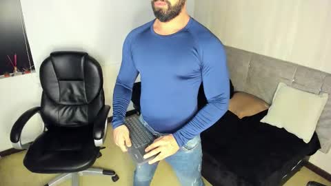 Snapshot of luke_diaz7 chatting on 10/18/25, 04:59 luke diaz7 online show from 10/18/25, 04:59