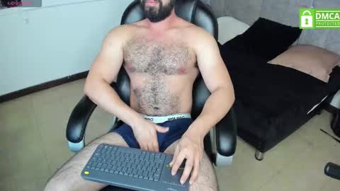 Snapshot of luke_diaz7 chatting on 10/27/25, 03:10 luke diaz7 online show from 10/27/25, 03:10