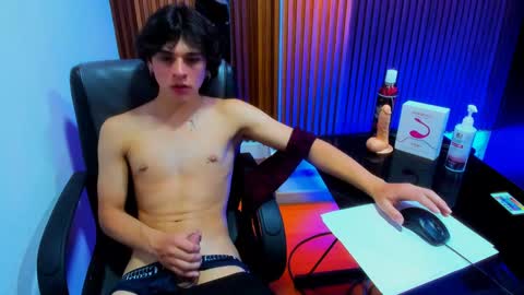 Snapshot of luke_howland chatting on 01/24/25, 09:05 Luke online show from 01/24/25, 09:05