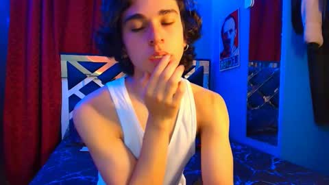 Snapshot of luke_howland chatting on 02/25/25, 03:20 Luke online show from 02/25/25, 03:20