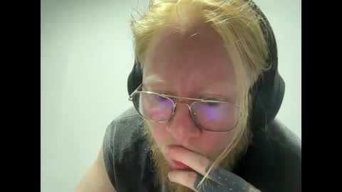 Lucas online show from 04/14/26, 06:41