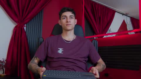 Snapshot of luke_savagge chatting on 10/30/25, 12:39 Luke online show from 10/30/25, 12:39