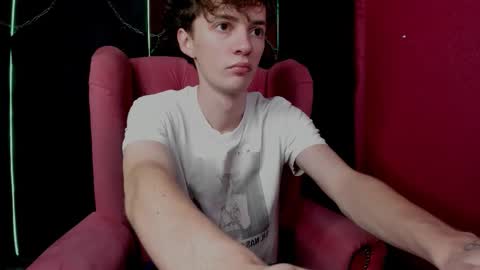 Snapshot of luke_sweet chatting on 11/28/25, 11:46 Luke online show from 11/28/25, 11:46