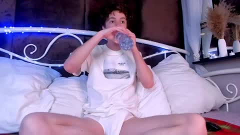 Snapshot of luke_sweet chatting on 03/24/26, 06:02 Luke online show from 03/24/26, 06:02